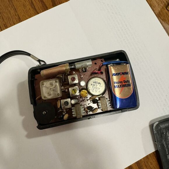 VINTAGE RHAPSODY SOLID STATE AM POCKET RADIO MODEL RY-649 - Picture 4 of 4